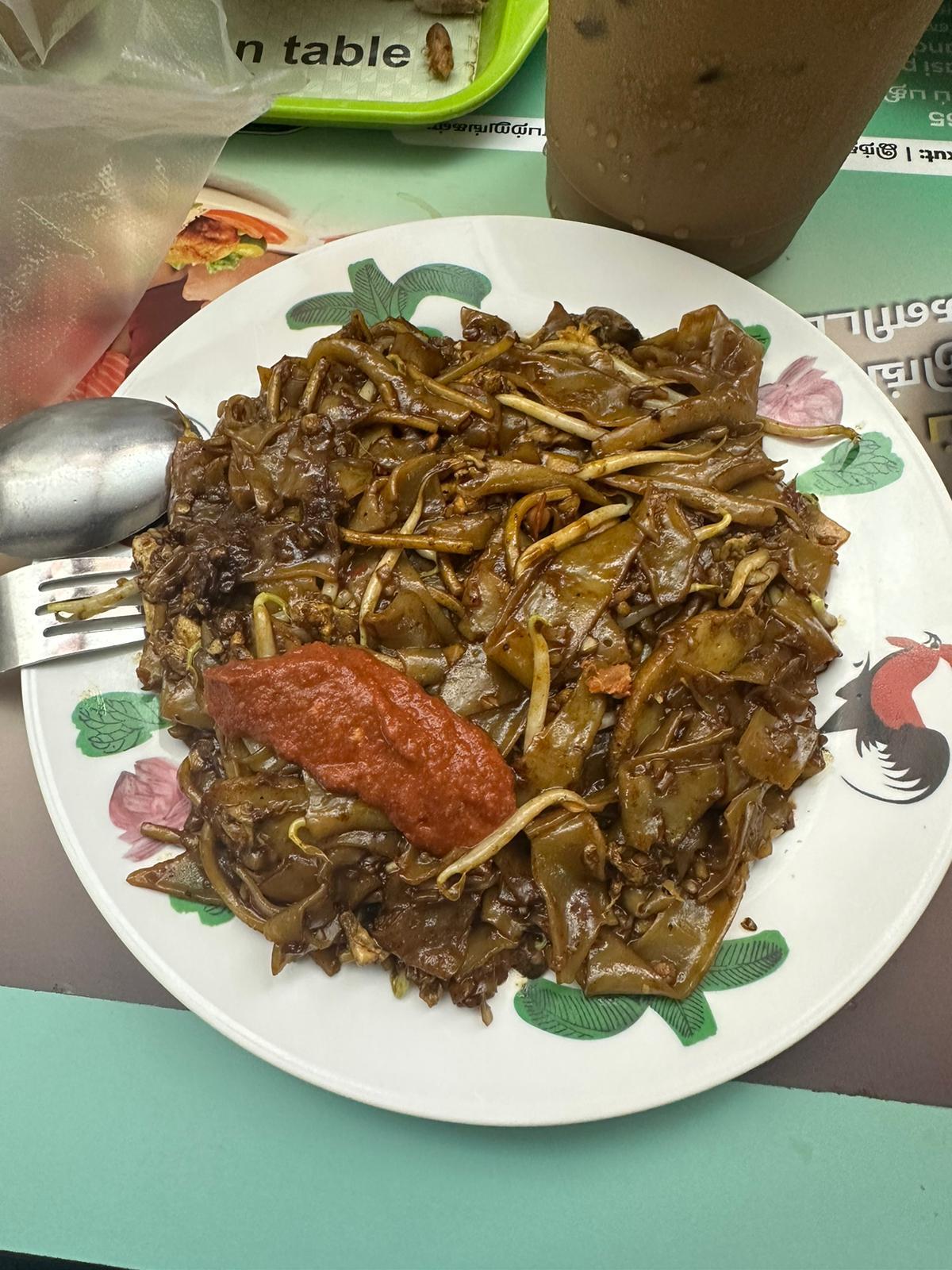 Kway Teow Goreng Kerang (Bedok Food Center)