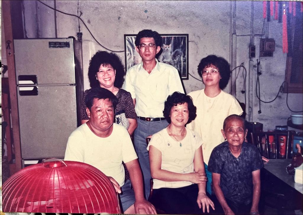 My Grandmother, Aunties And Uncle (Photo 1)